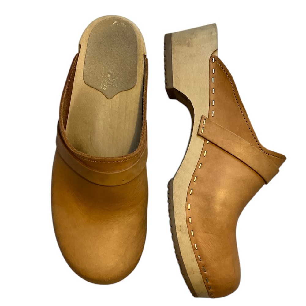 Tan Leather Clogs